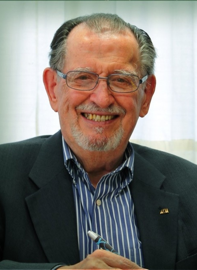 Dr. Fernando del Río Haza